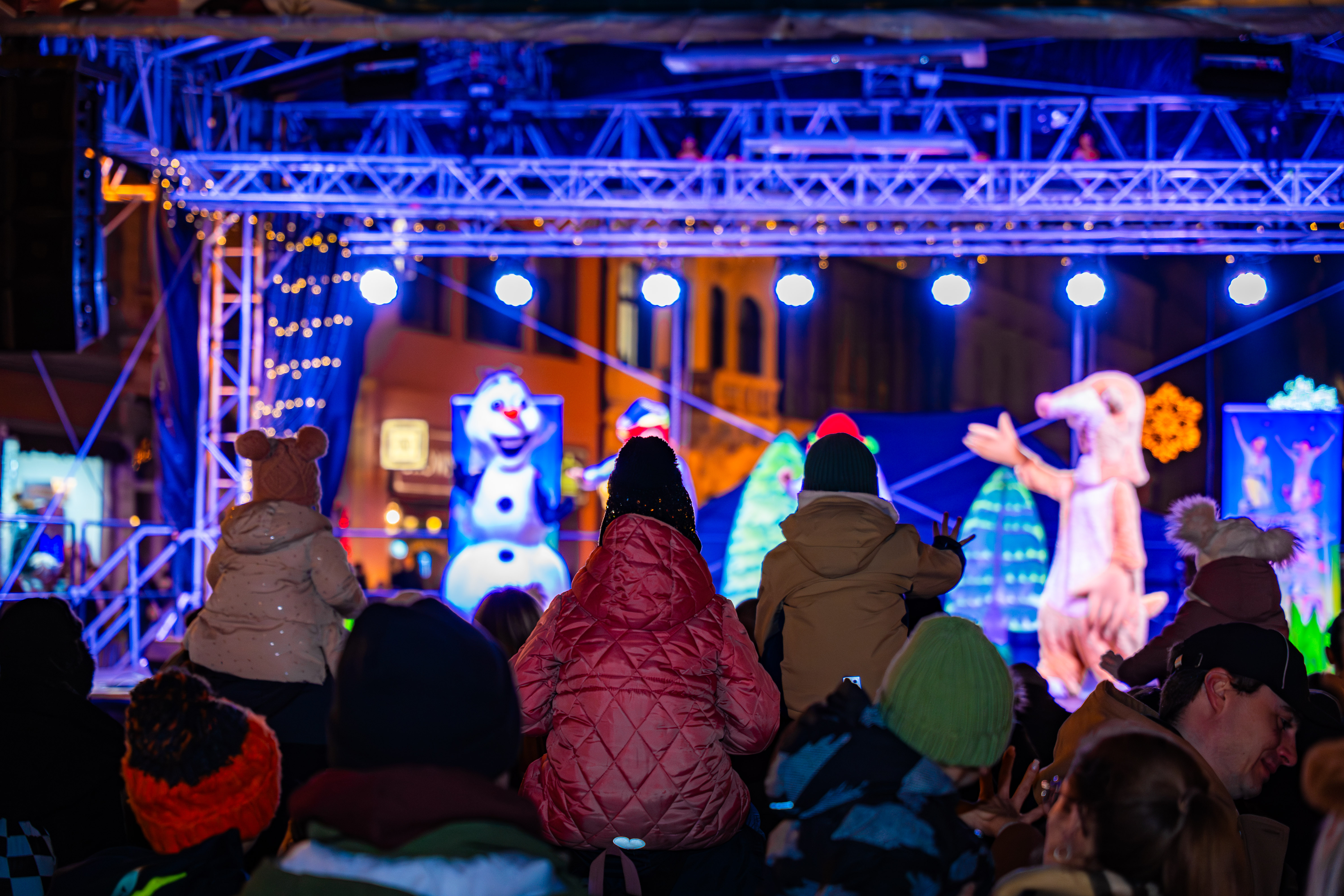 Kosicke rozpravkove Vianoce - Mikulas na Hlavnej-8